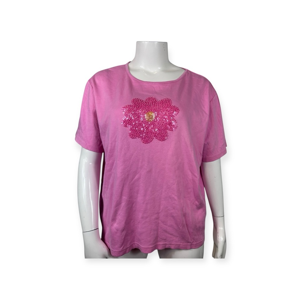 Quacker Factory pink top with bead and sequin flower